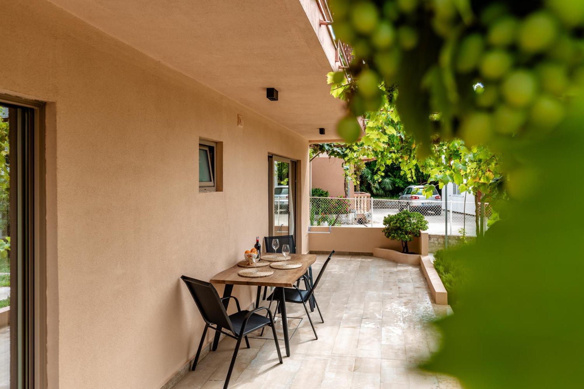 Apartment Mia Биела Екстериор снимка