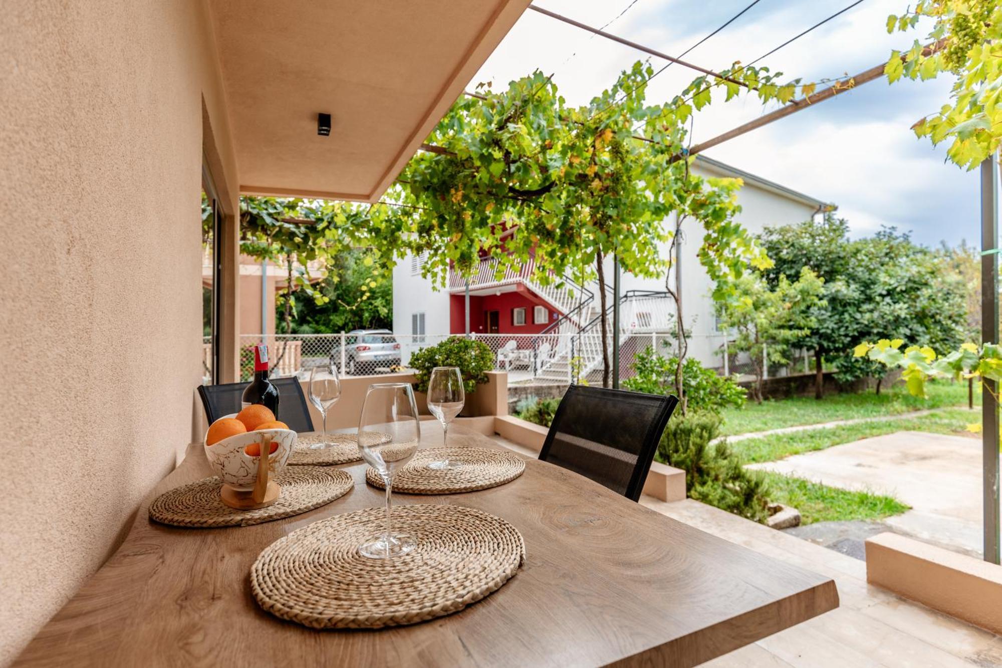 Apartment Mia Биела Екстериор снимка