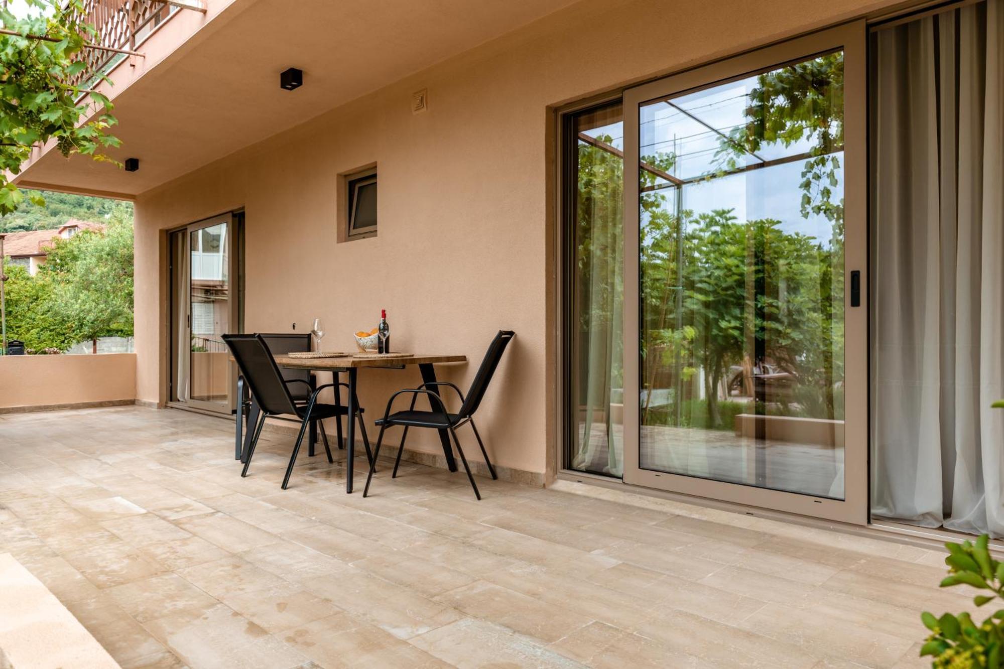 Apartment Mia Биела Екстериор снимка